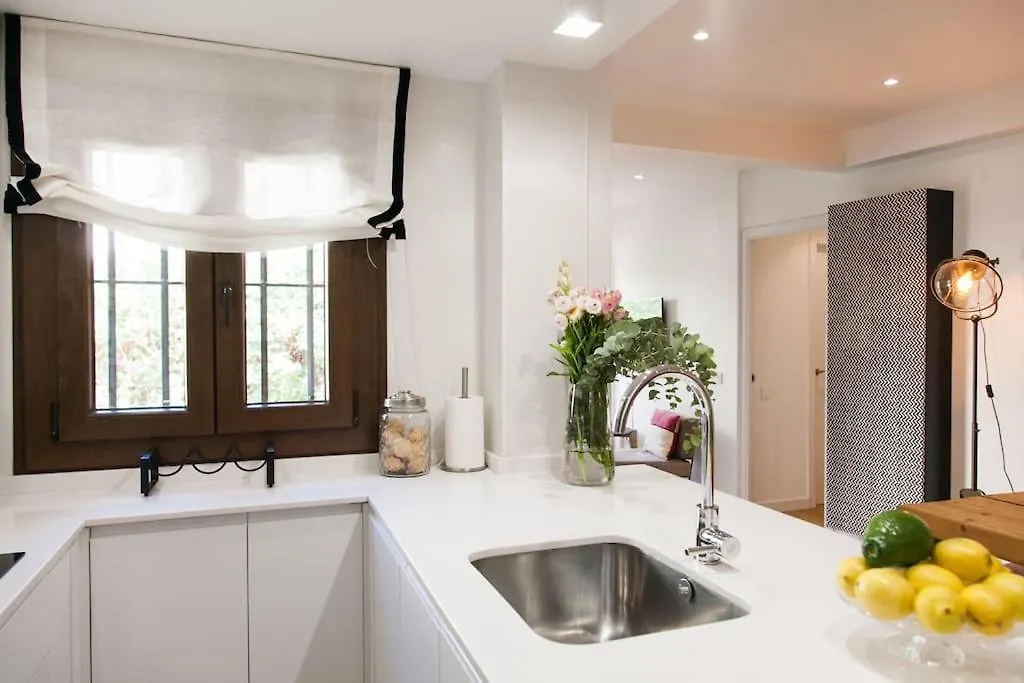 Modern & Nice Apartment. Old Town. Private Parking Seville 0*,